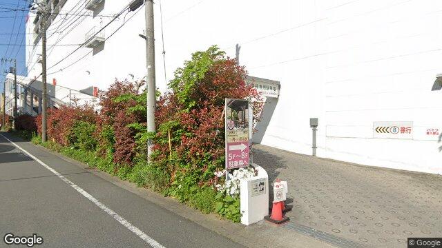 立体駐車場入口